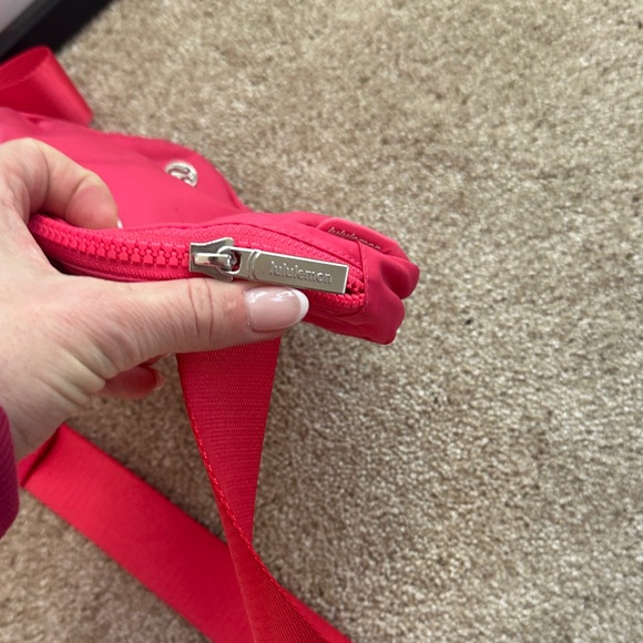Lululemon Pink Belt Bag size 1L - Picture 12 of 12